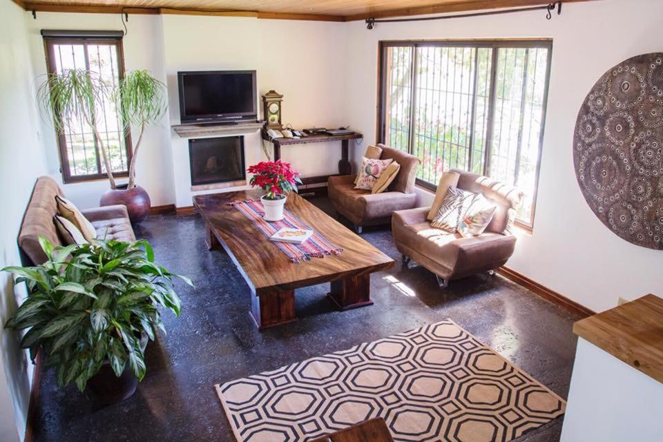 Luna Inn B&B Ciudad Cariari 外观 照片